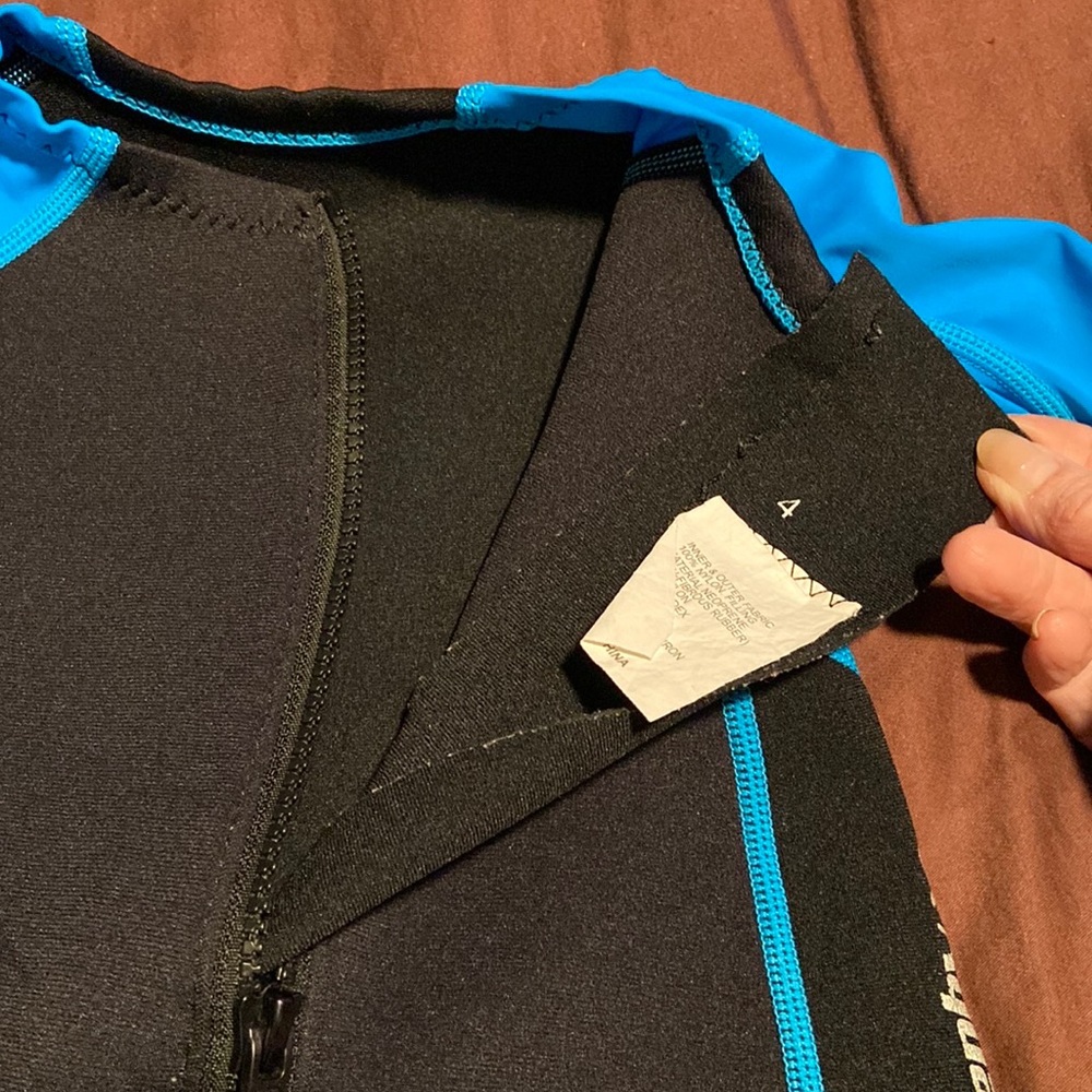 Wetsuit. - Picture 4 of 15